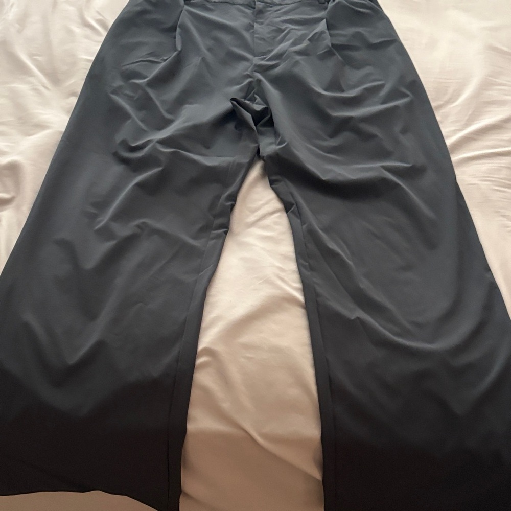 Wide-Leg Black Pants